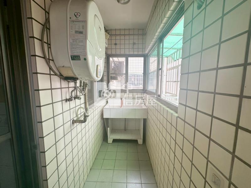 南屯捷運宅翰陽尊邸大四房雙平車房屋室內格局與周邊環境