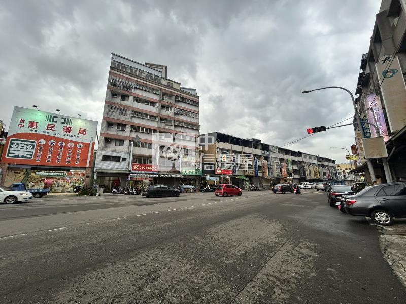市場旁臨路店住房屋室內格局與周邊環境