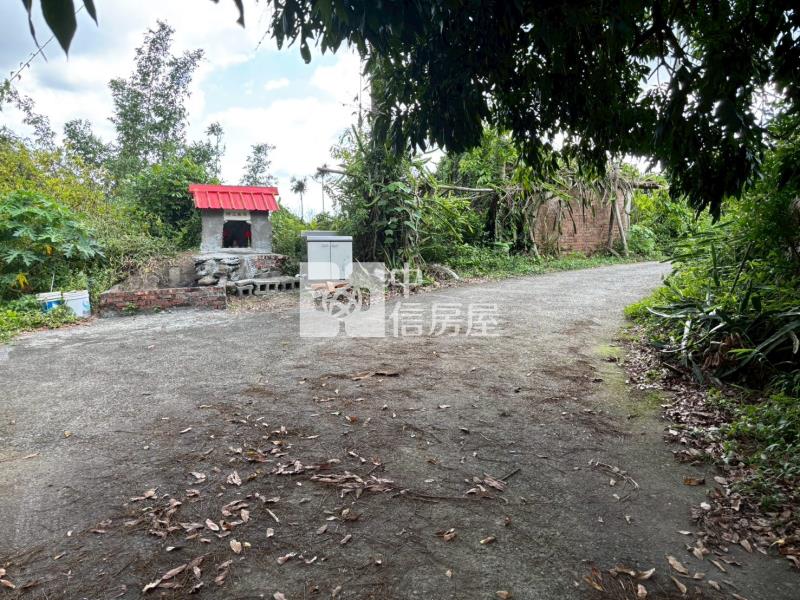 台南關子嶺1.4甲柑橘果園農牧用地房屋室內格局與周邊環境