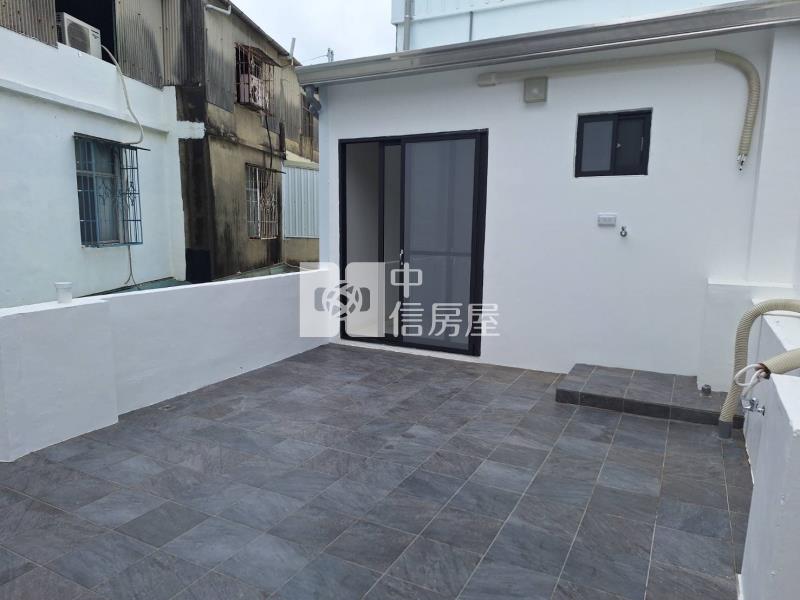 歸仁文化國小為鄰整新車墅房屋室內格局與周邊環境