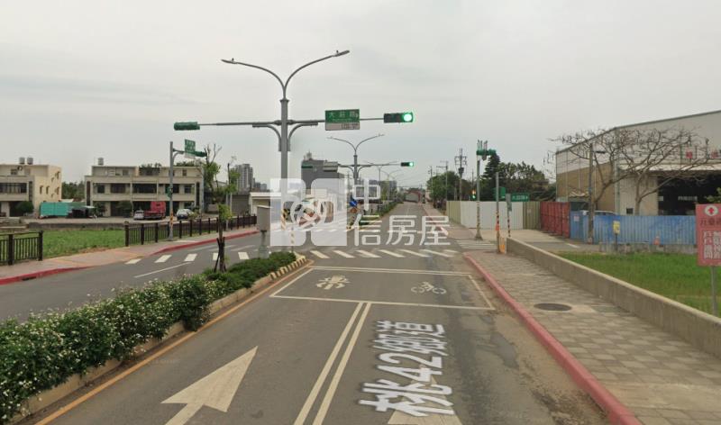 中壢區山下段高鐵大莊路-雙面臨路農地房屋室內格局與周邊環境