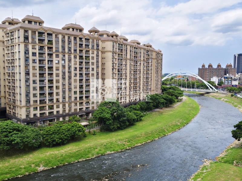 【奔馳】京懋River-one套房車房屋室內格局與周邊環境