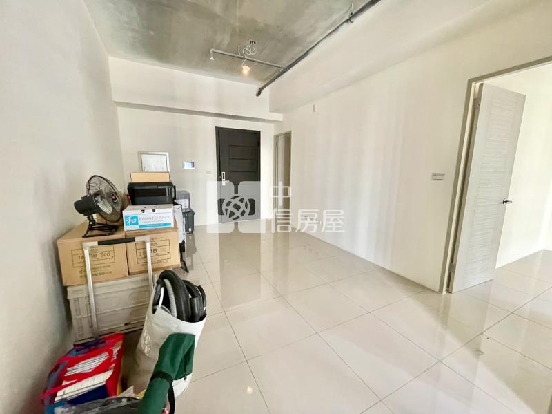 新光特區兩房平車房屋室內格局與周邊環境