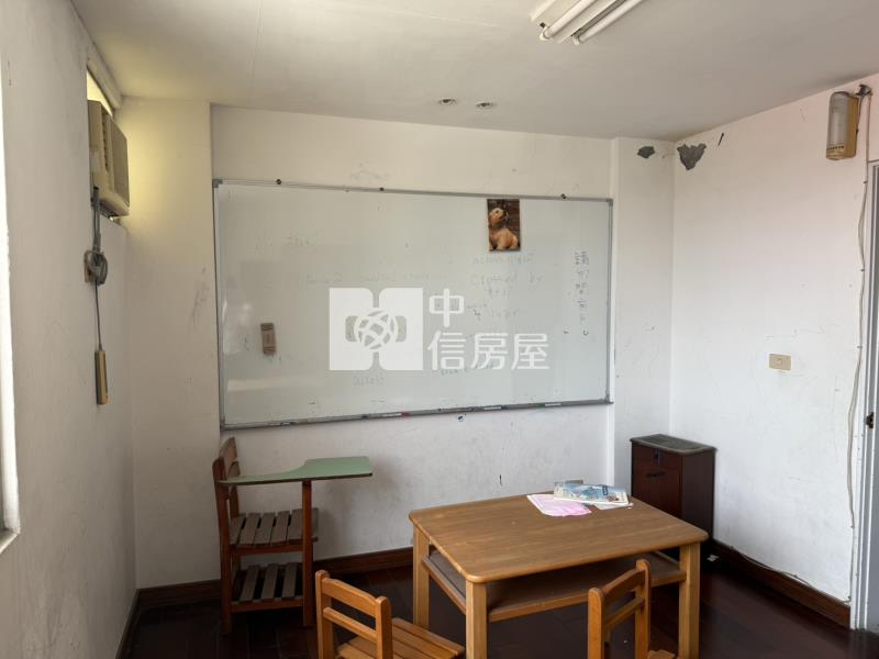 梓官海邊夜市旁車墅房屋室內格局與周邊環境