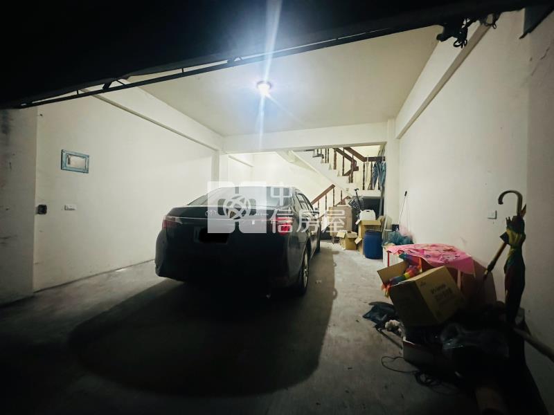 萬年路橋旁車庫別墅房屋室內格局與周邊環境