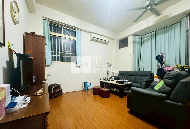 萬年路橋旁車庫別墅房屋室內格局與周邊環境