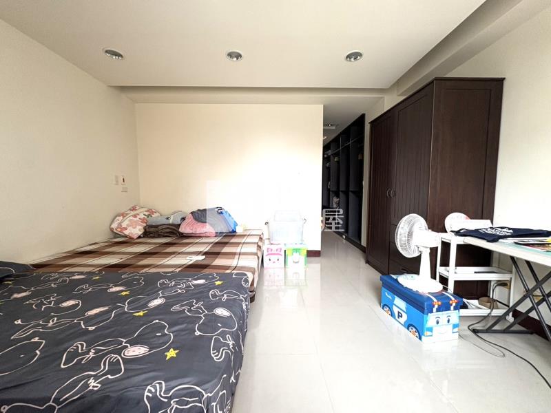 曉明歐堡震後花園別墅房屋室內格局與周邊環境