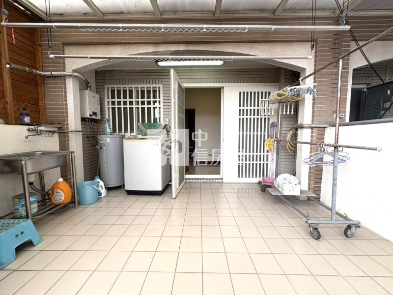 曉明歐堡震後花園別墅房屋室內格局與周邊環境