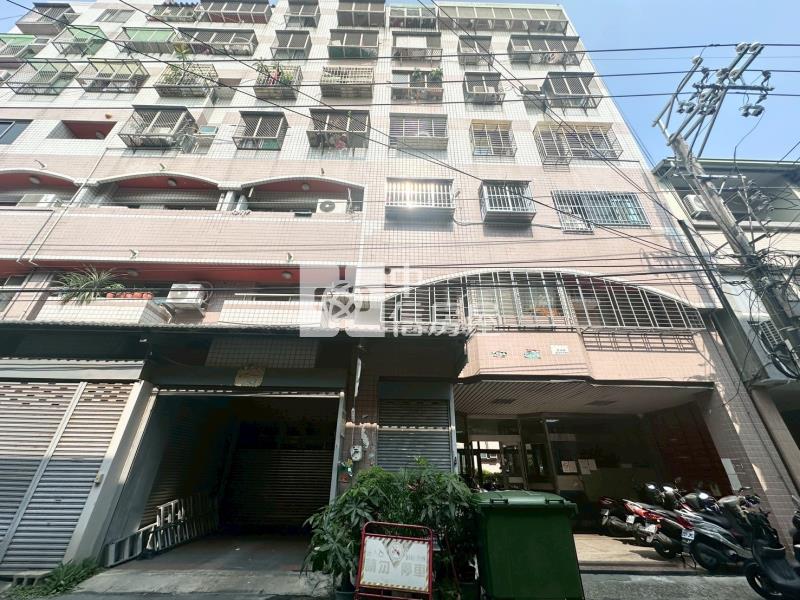 中台灣唯一三鐵共構室內41坪大5房車位美屋房屋室內格局與周邊環境