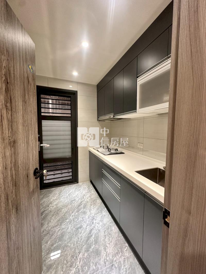 ●中正路精美四房房屋室內格局與周邊環境