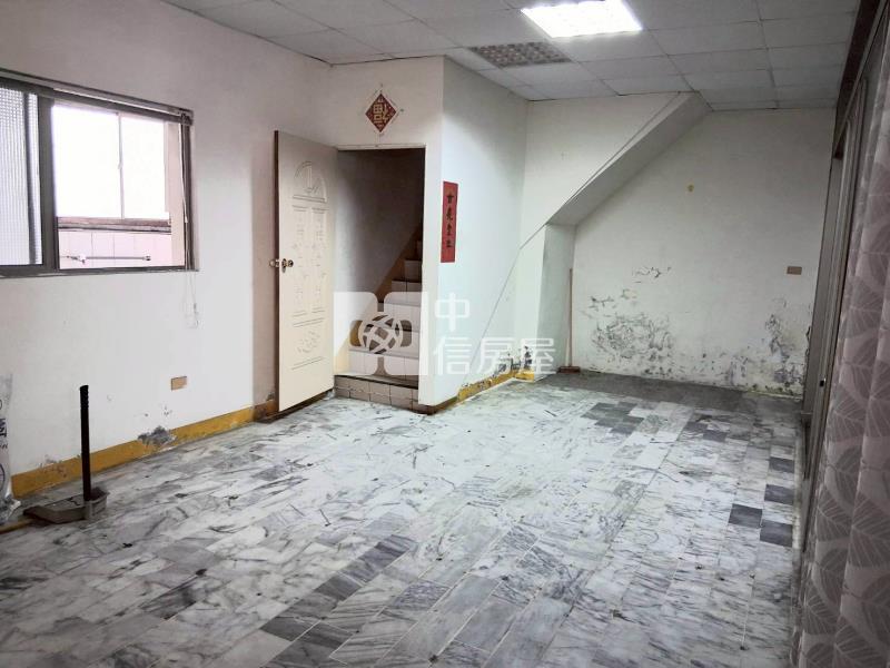 九如雙車透天房屋室內格局與周邊環境