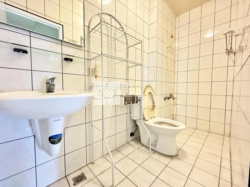 竹南前庭美透天房屋室內格局與周邊環境
