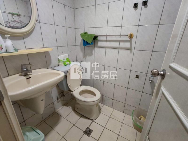 ●孝三路電梯2樓房屋室內格局與周邊環境