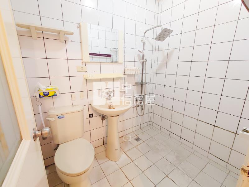 卡迪亞健身3房5F房屋室內格局與周邊環境