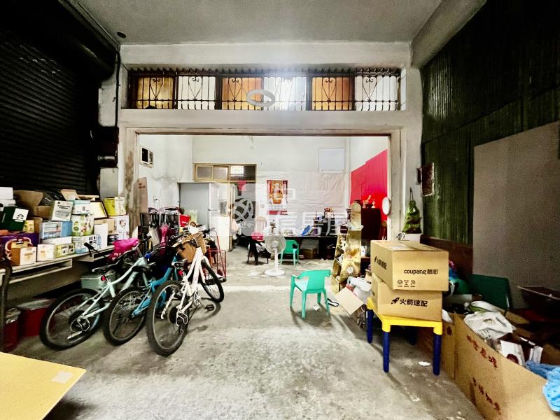 二中篤行市場臨路透天房屋室內格局與周邊環境