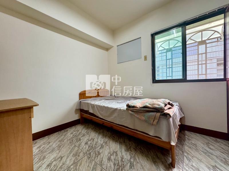 榮總特區車位景觀四房房屋室內格局與周邊環境