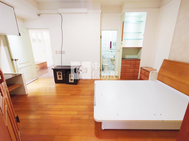 卡迪亞健身3房4F房屋室內格局與周邊環境