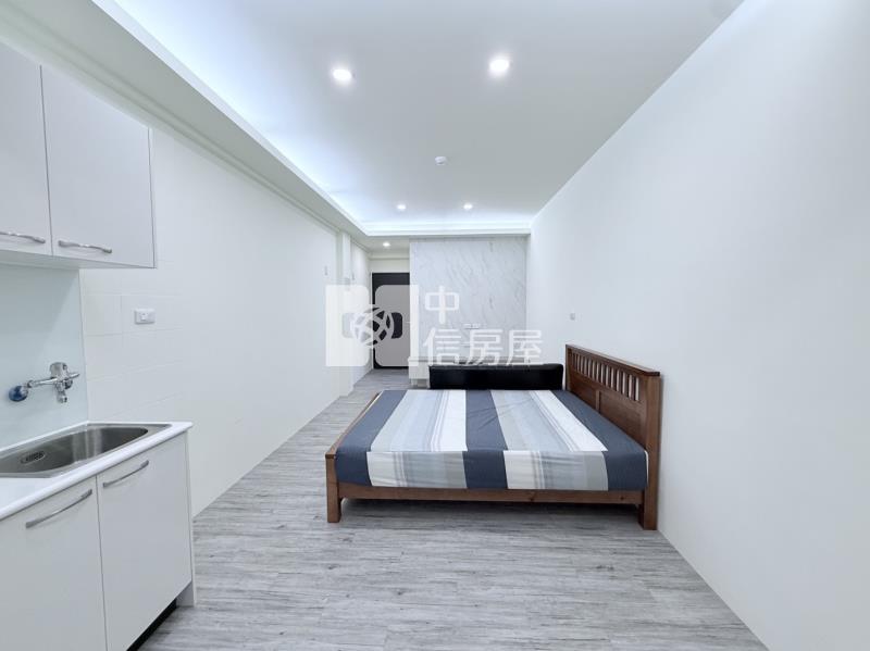 南區有陽台電梯大套房房屋室內格局與周邊環境