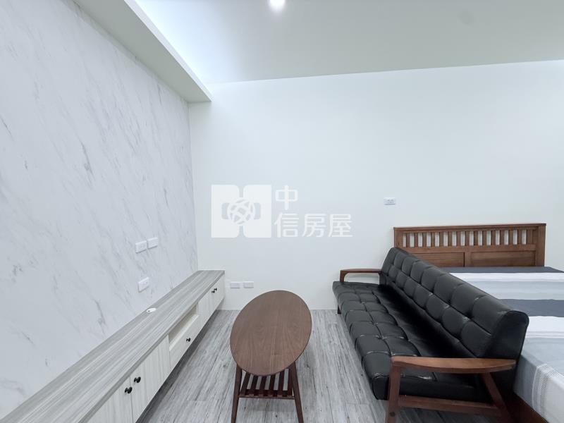 南區有陽台電梯大套房房屋室內格局與周邊環境