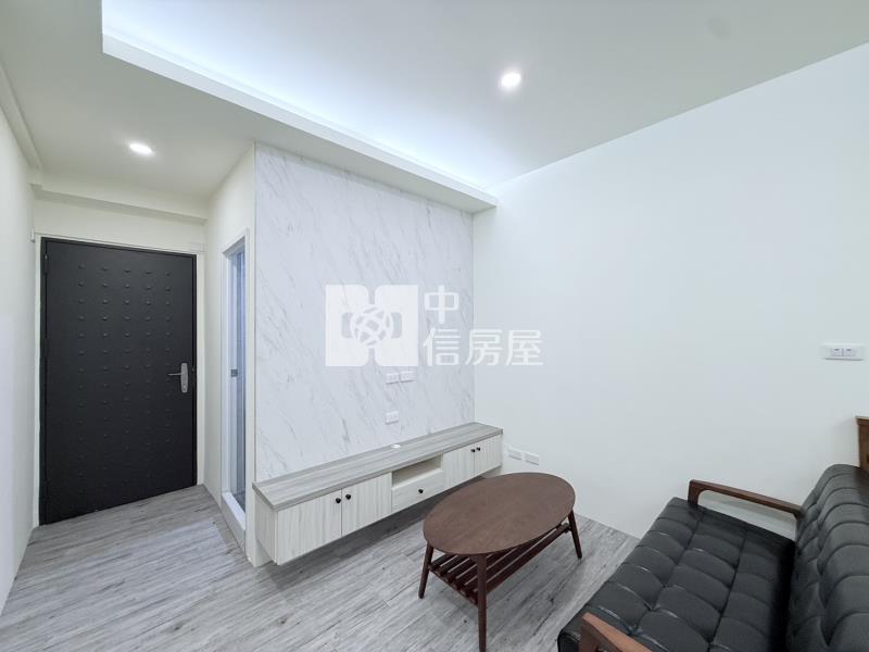 南區有陽台電梯大套房房屋室內格局與周邊環境