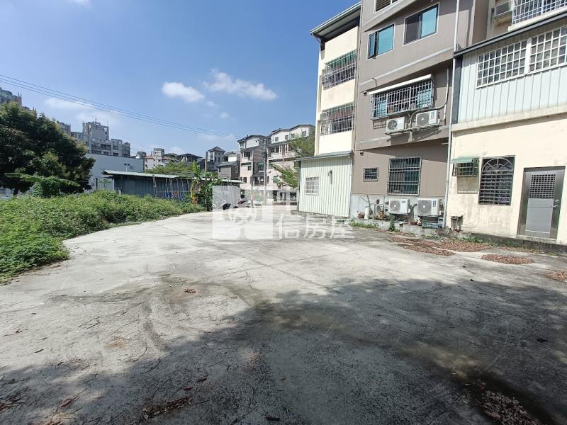 *太平新光重劃區*百坪建地.雙面臨路.歡迎洽詢房屋室內格局與周邊環境