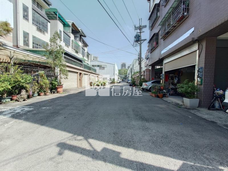 *太平新光重劃區*百坪建地.雙面臨路.歡迎洽詢房屋室內格局與周邊環境