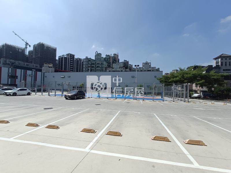 *太平新光重劃區*百坪建地.雙面臨路.歡迎洽詢房屋室內格局與周邊環境