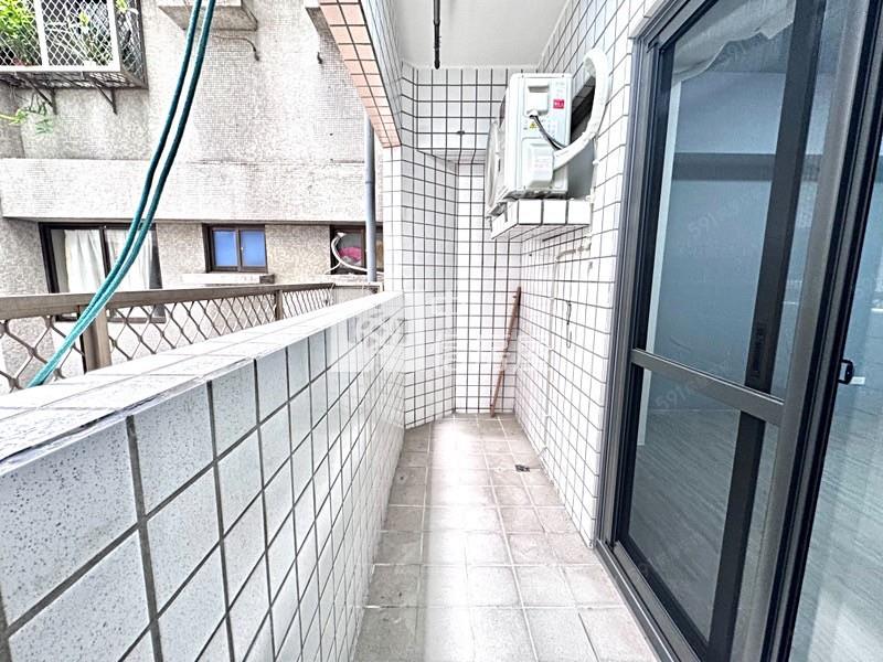 南屯三房平車房屋室內格局與周邊環境