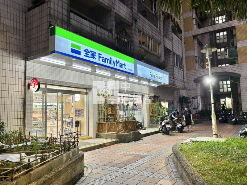 ?超低總價 山海觀套房帶平面車位?房屋室內格局與周邊環境