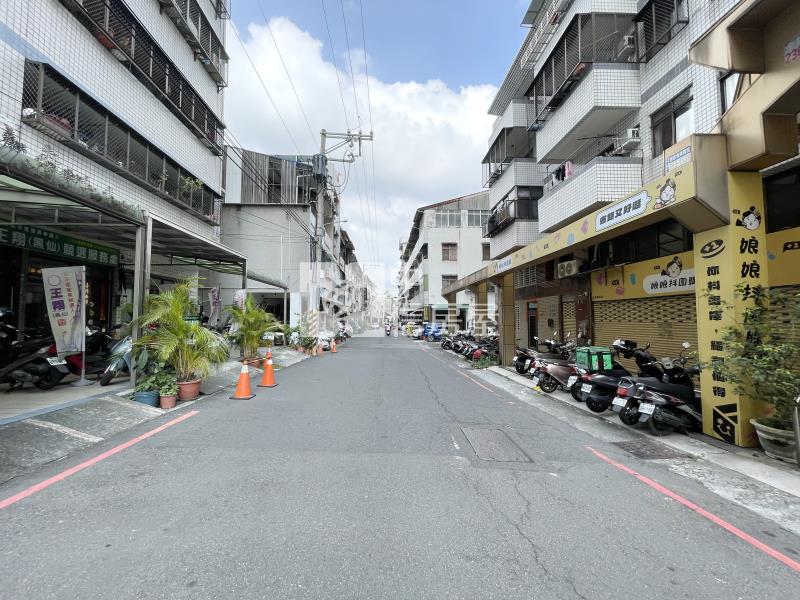 綠景天下三房平車房屋室內格局與周邊環境