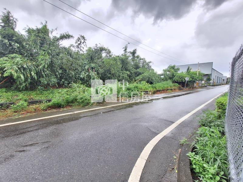 歸仁86雙面路低總價農地1房屋室內格局與周邊環境