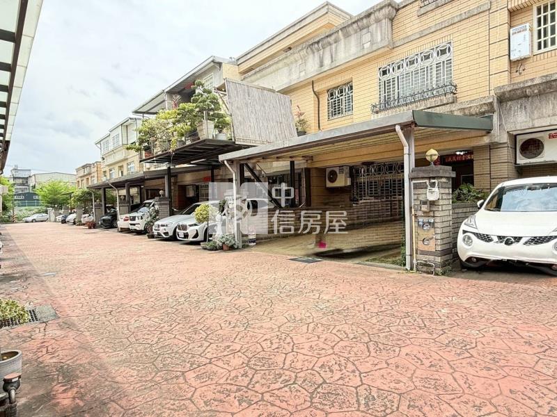 竹南大面寬雙車別墅房屋室內格局與周邊環境