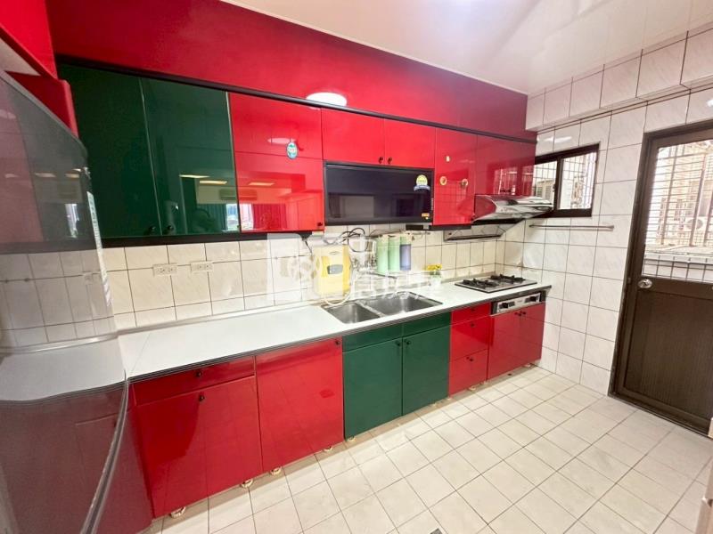 新明國小3房雙車位房屋室內格局與周邊環境