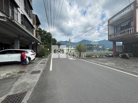 屏東農舍-高樹面寬合法山景農舍房屋室內格局與周邊環境