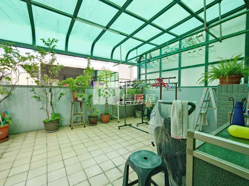 三賢公園輕屋齡雙車美墅房屋室內格局與周邊環境