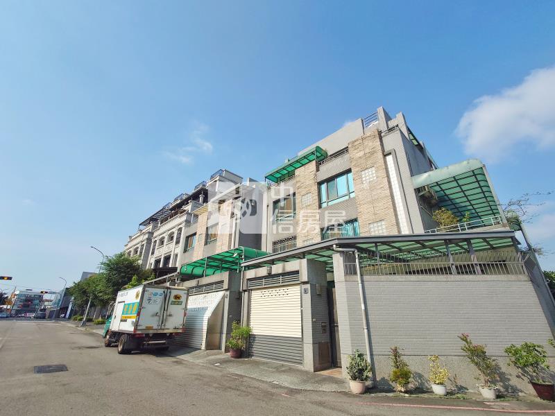 三賢公園輕屋齡雙車美墅房屋室內格局與周邊環境