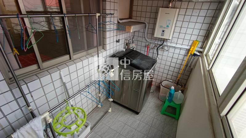 小靜獨家-南區人文綠蔭環繞電梯三房雙車位房屋室內格局與周邊環境