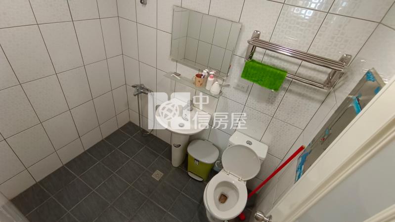 小靜獨家-南區人文綠蔭環繞電梯三房雙車位房屋室內格局與周邊環境