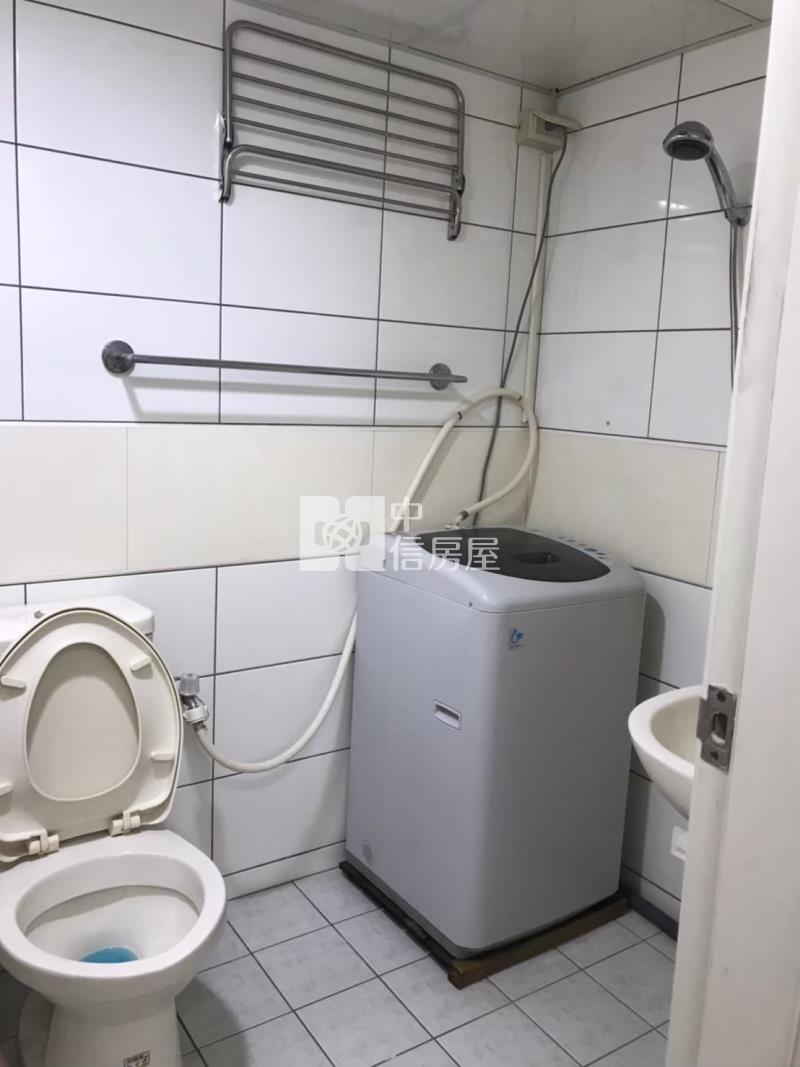 新平.鈔集收租三角窗.1~3樓.店面+6套房房屋室內格局與周邊環境