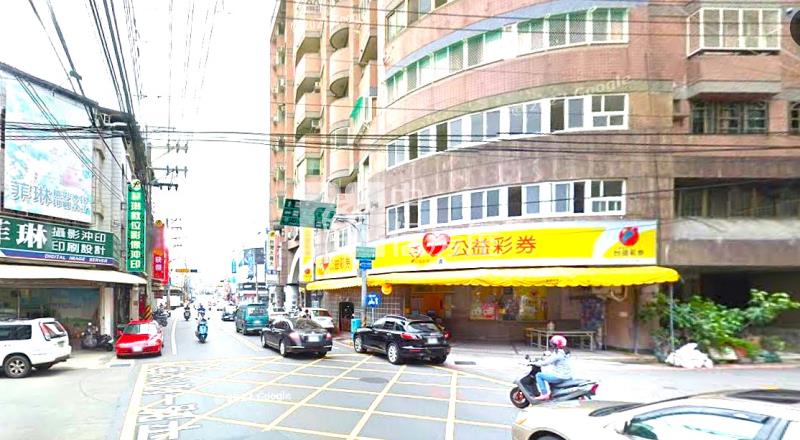 新平.鈔集收租三角窗.1~3樓.店面+6套房