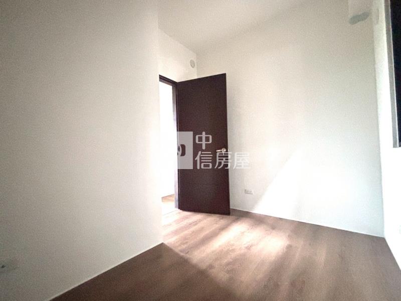 研森稀有露台全新未住三房平車電寓房屋室內格局與周邊環境