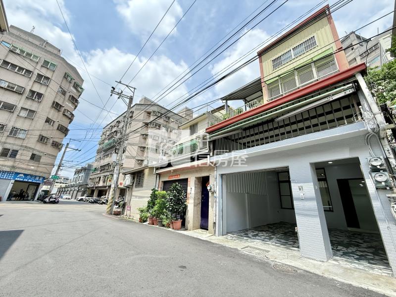 最夯馬卡龍公園｜8米活路三面採光無抗性天然氣孝親五房別墅房屋室內格局與周邊環境