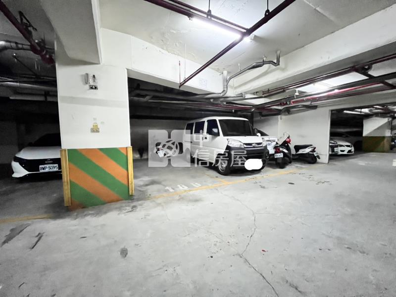 頂好文心精美三房平車房屋室內格局與周邊環境