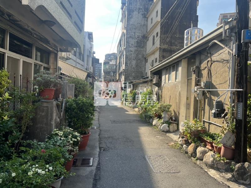 民富商圈雙透天房屋室內格局與周邊環境