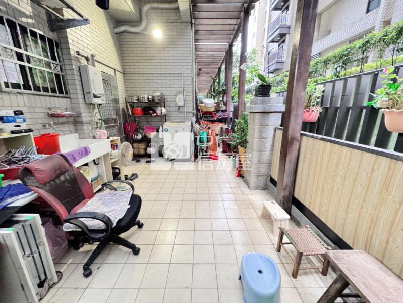 閱美館庭院3+1房車房屋室內格局與周邊環境