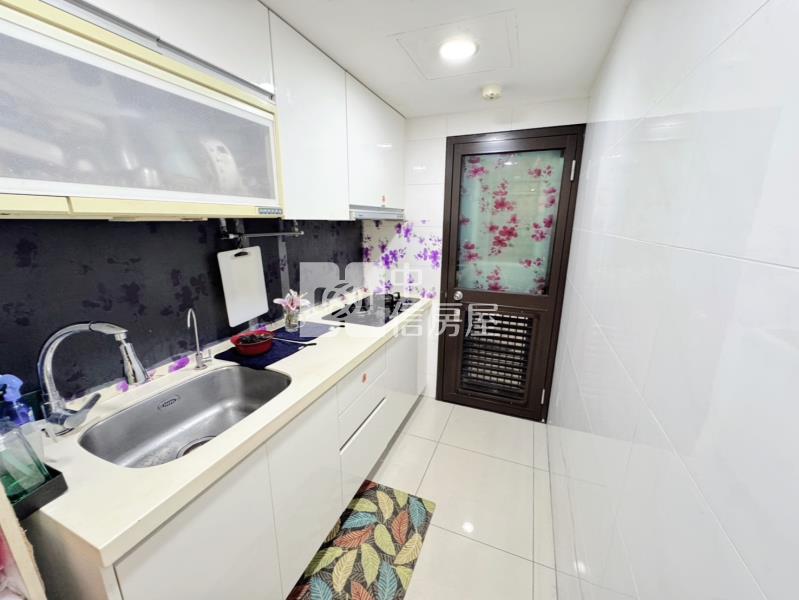 閱美館庭院3+1房車房屋室內格局與周邊環境