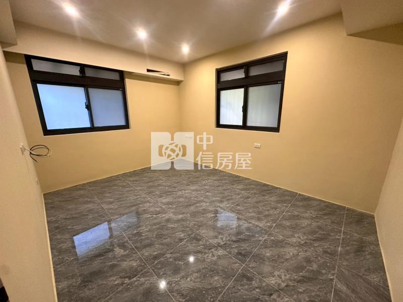 ●中正路精美四房房屋室內格局與周邊環境