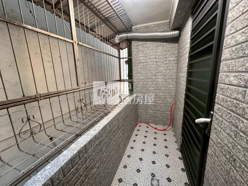 ●中正路精美四房房屋室內格局與周邊環境