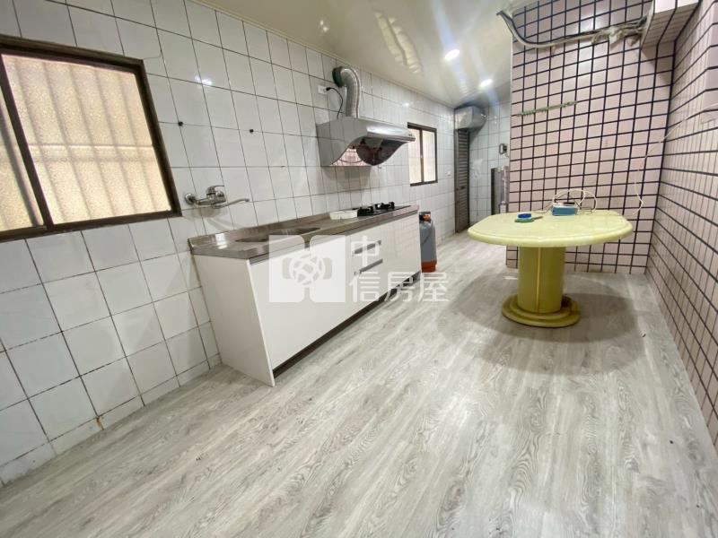斗南市區雙套房華廈房屋室內格局與周邊環境