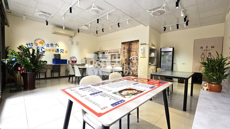 452-龍鳳一品學區金店面(龍鳳一品花園)【中信王牌】房屋室內格局與周邊環境
